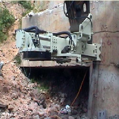 In-excavator Wire Saw